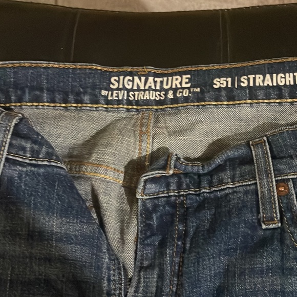 36x30 Levi’s - Picture 2 of 2